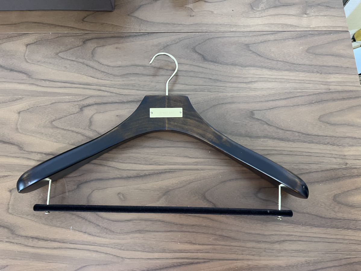 結婚祝い TOM FORD パンツハンガー ecousarecycling.com