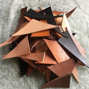革ハギレ 三角形 50個 ハンドメイド