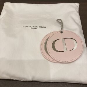 Dior ノベルティ ミラーキーホルダー & クッション付き♪