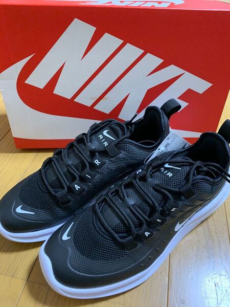 新品NIKE エアマックス アクシス 23.5cm