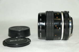 【美品】 ニコン Nikon Micro-NIKKOR 55mm F2.8 Ai-S Fマウント マニュアルフォーカス レンズ　単焦点　前後キャップ付き