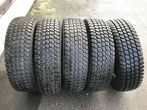 *冬タイヤ* GOODIYEAR SNOW グッドイヤー　215/70R/17.5 2018年製、5本セット　中古品　8分山ぐらい　画像でご判断！日本製