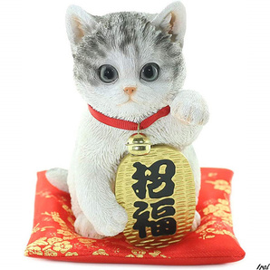 置物 開運 縁起 金運アップ 贈り物 猫 サバトラ 招き猫 左手招福 レジン プレゼント インテリア オブジェ 座布団付き