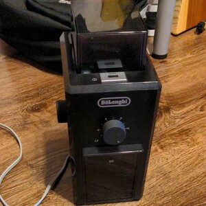 デロンギ KG79J 臼式コーヒーグラインダー