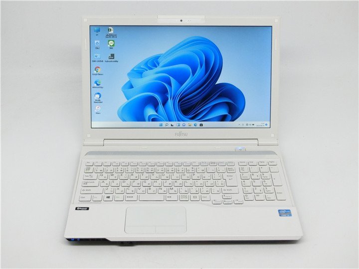 JChere雅虎拍卖代购:最新Win11Pro/カメラ内蔵/中古/15.6型/ノートPC/SSD