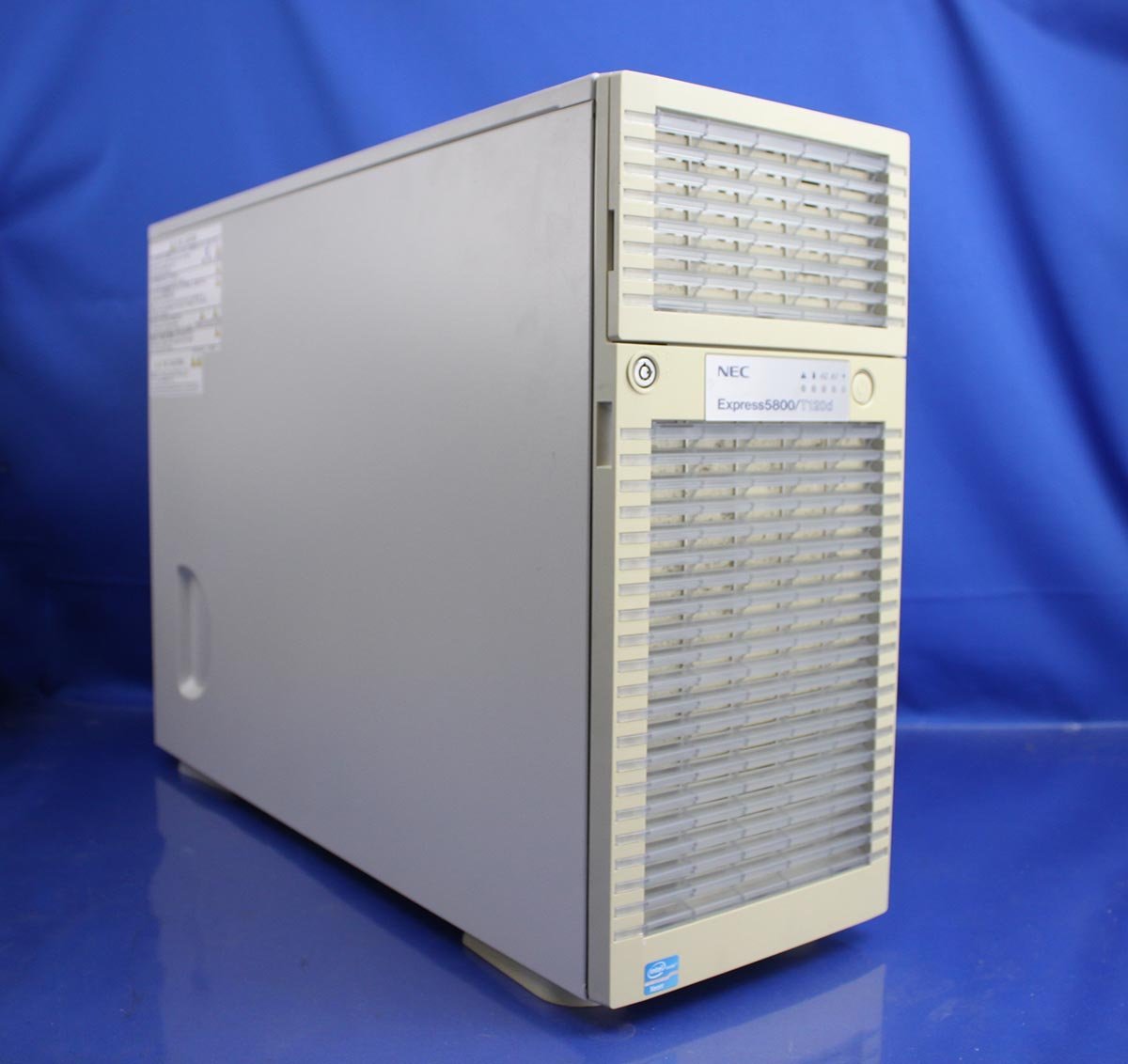 富士通 PRIMERGY RX2530 M1 Xeon E5-2640 v3 2.6GHz*2 64GB 300GBx2台