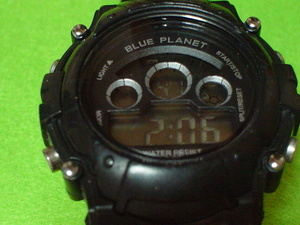 珍品　デザイン　BLUE　PLANET　デジタル腕時計　ブラック