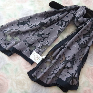 送料無料♪新品♪お花模様のオーパールストール♪ブラックパープルグレー