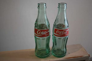 コカ・コーラ　瓶　190ml　 空瓶　２本　（９２年）赤帯