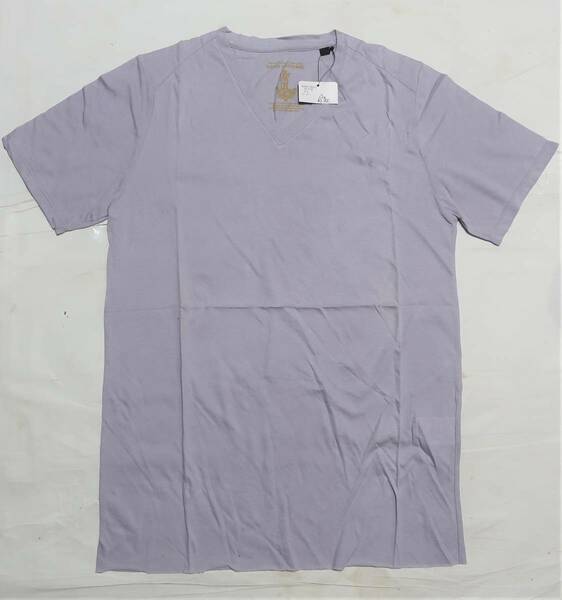 【送料無料・未使用】＜約4千円＞ナノユニバース(nano・universe)Vネック　Tシャツ　サイズ：４４　カラー：ラベンダー