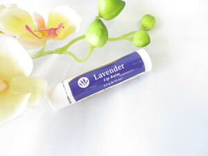  with translation / new goods unused * Young li vi ng lavender lip bar m lip cream 4.2g*