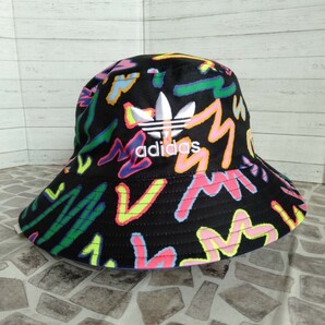【57-60cm 】アディダス adidas バケットハット グラフィック柄 ハット 熱中症対策 新品 レディース メンズ