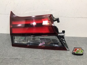 アルファード　ＡＬＰＨＡＲＤ／３０系　純正　前期　左テールランプ　ＬＥＤ　ゲート側　ＫＯＩＴＯ　５８－７０　トヨタ（１２２９９７）