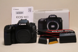 【超美品】キャノン Canon EOS 90D ボディ　新品バッテリー付き 《ショット数３000以下》