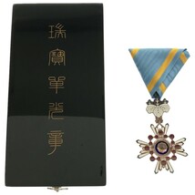 【美品 勲章】瑞宝双光章 瑞賓雙光章 旧勲五等瑞宝章 共箱あり 功労 従事 日本国 徽章 叙勲 桐の花葉 コレクション バッジ 記念品 M464_画像1