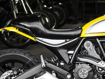 MOTOR ROCK Ducati Scrambler用 サイドカバー シルバー (MR-SM068A)_画像2
