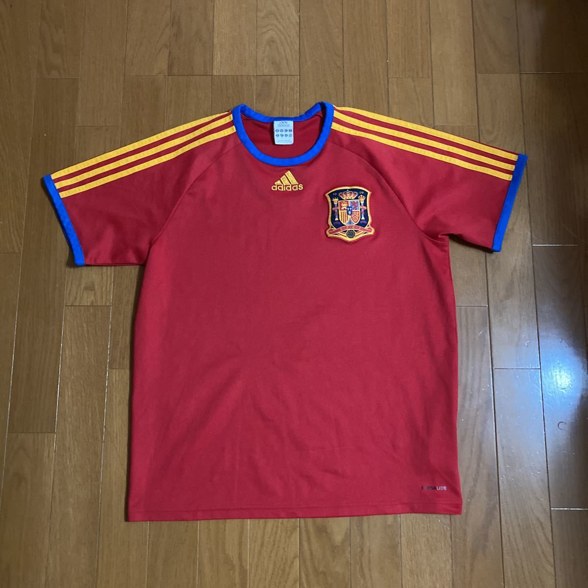ヤフオク! -イニエスタ ユニフォームの中古品・新品・未使用品一覧