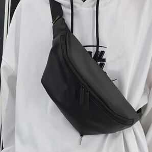 【新品未使用】ボディバッグ 大容量