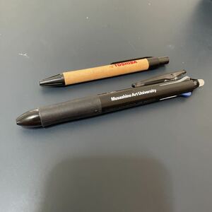 PILOT ノベルティ ＦＲＩＸＩＯＮ 3色ボールペン　武蔵野美術大学　MAU記念品　送料無料　おまけにTOSHIBA記念品　ボールペン