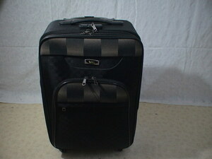 a83　watuu 黒色　スーツケース　キャリケース　旅行用　ビジネストラベルバック