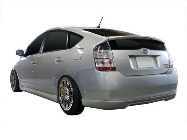 プリウス NHW20 ( Gツーリング等、一部特別グレードは取付不可 ) リアハ