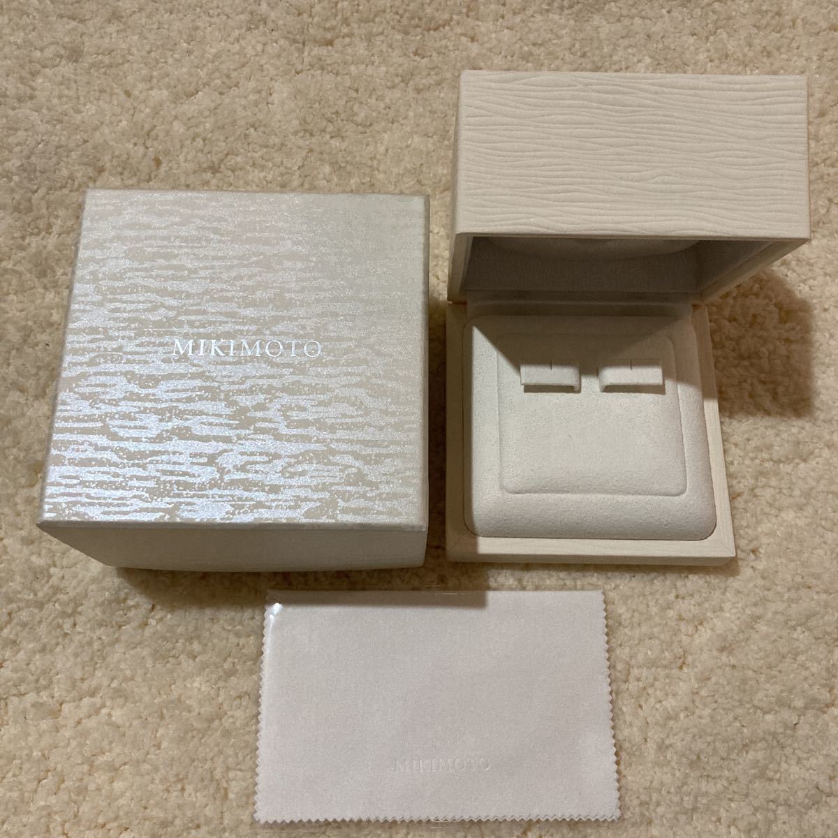 MIKIMOTO ジュエリーケースの値段と価格推移は?|22件の売買 MIKIMOTO ジュエリーケースの値段と価格推移は?|22件の売買
