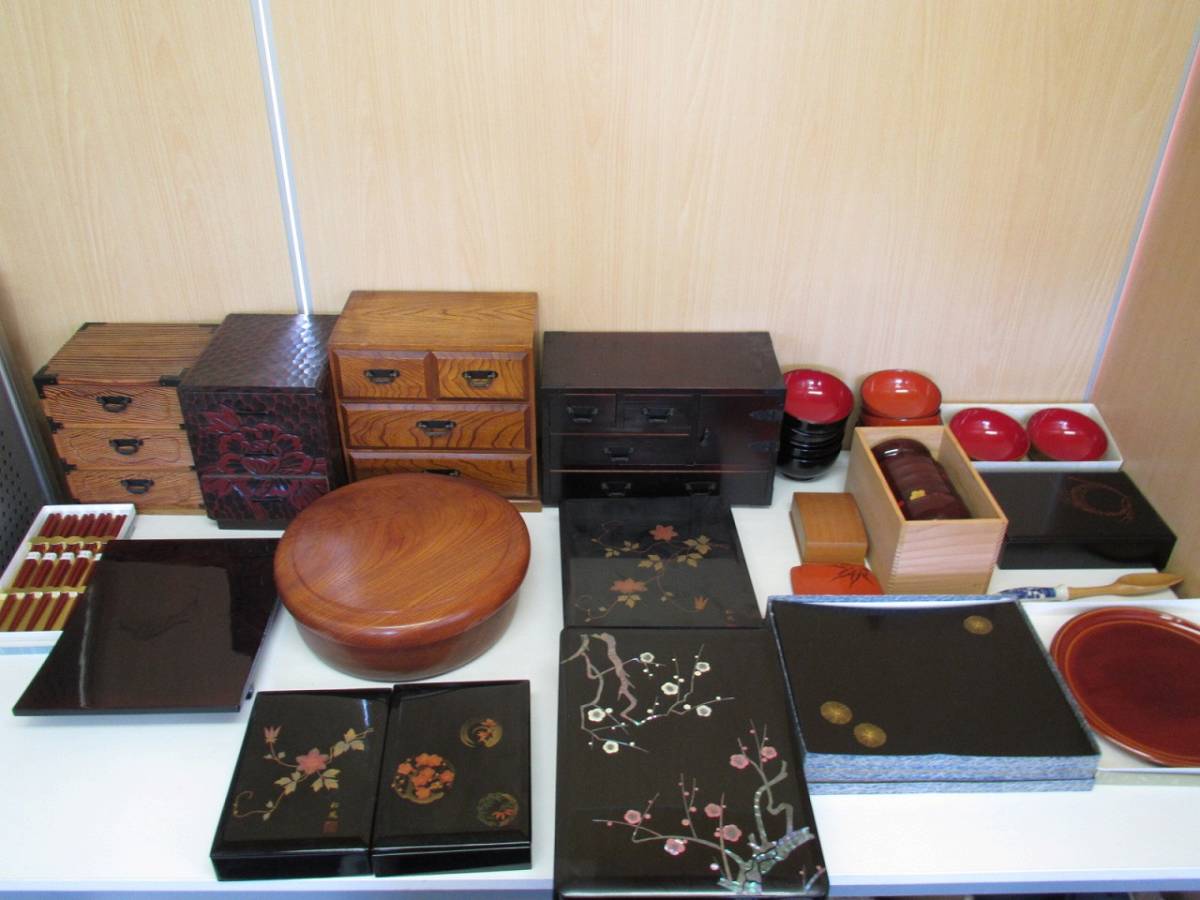 大特価商品 栃の木茶櫃 茶びつ 茶器入れ 茶道具 未使用品 箱付き