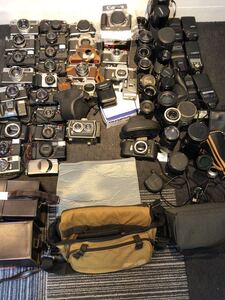 (23)1円売り切り 送料無料 2箱 32kg フィルムカメラ ジャンク ボディ まとめ(23) NIKON canon ニコン PENTAX キャノン