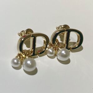 Christian Dior トライバルピアス