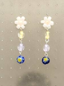 ★ハンドメイド ピアス　A６９７　※金具は変更出来ません。ピアスのみです※　花　デザインビーズ　ミルフィオリビーズ★