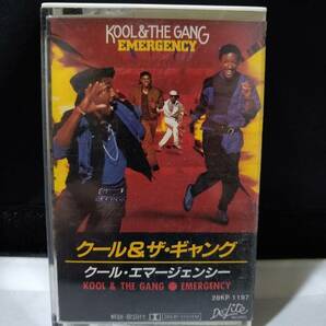 T3215 カセットテープ クール＆ザギャング KOOL & THE GANG / EMERGENCY エマージェンシー 日本国内版の画像1