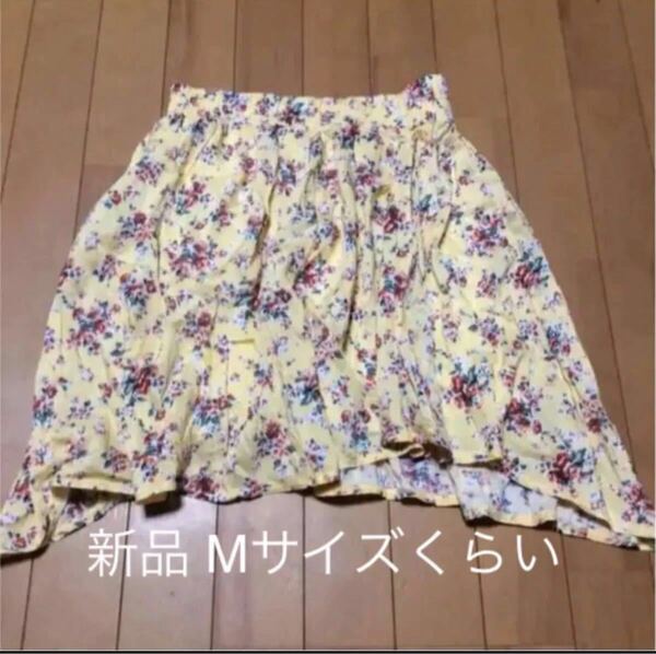 新品Mサイズくらい　花柄スカート