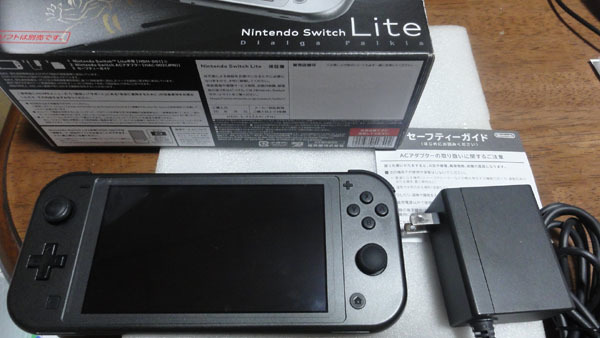 任天堂 Nintendo Switch Lite ディアルガ・パルキア オークション比較 
