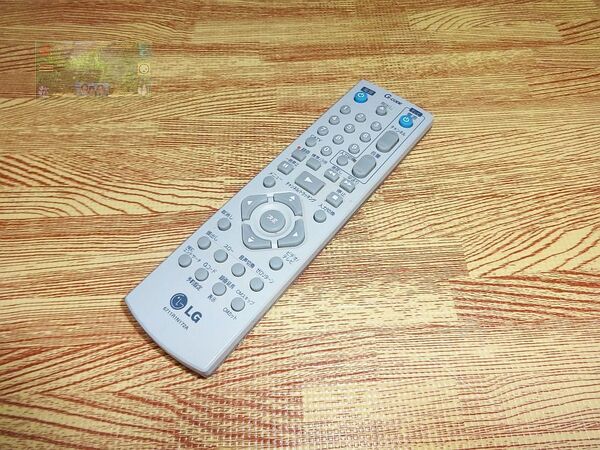 T01-O ‡きれい!★送料無料★安心の不良返品保証付★即決★スピード発送★ LG / VHSビデオ TVリモコン / LG 6711R1N172A
