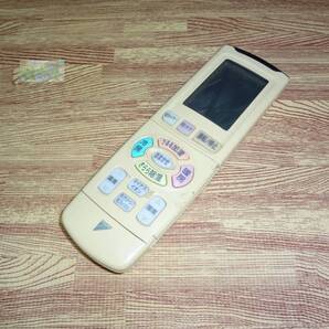 A02 ★とても軽傷なヒンジ割れ!★送料無料★安心の返品保証付★即決★スピード発送★ ダイキン / エアコンリモコン / ARC428A!
