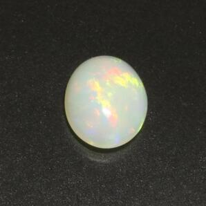 強烈な遊色 エチオピアオパールオーバルカボション1.24ct
