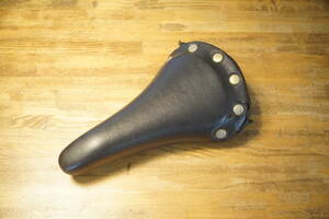  used ) Velo tack strike . saddle black black rust crack equipped repair base .