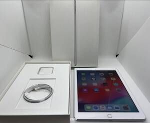 【使用数回ほぼ未使用品・SIMロック解除済】MP1L2J/A iPad Wi-Fi+Cellular 32GB シルバー docomo版SIMフリー 利用制限○【付属品未使用】