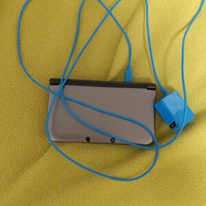 Nintendo ニンテントドー 3DS LL シルバーxブラック