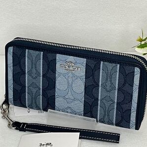 新品COACHコーチシグネチャー ジャカード長財布