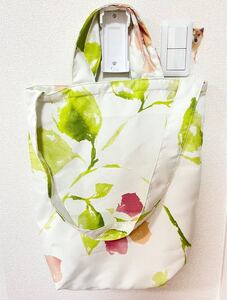 【ハンドメイド】大きめ2wayトートバッグ ショルダーバッグ 花柄