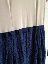 ロペピクニック★トップスウェット素材 ブルーレーススカート ワンピース 38サイズ_画像3