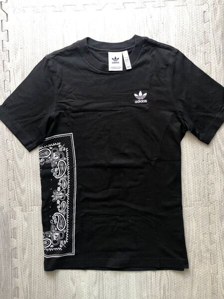 adidasアディダス Tシャツ XS