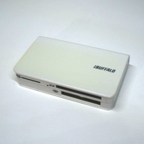 【即決・送料無料】BUFFALO USB 2.0 カードリーダー / ライター BSCR12U2 バッファロー ＳＤ microＳＤ メモリースティック ＣＦ【完動品】