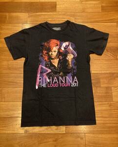 リアーナ RIHANNA ツアー Tシャツ S 2011年 レア 貴重 VINTAGE 古着 オフィシャル R&B SOUL RAP LOUD TOUR ブート 両面 プリント