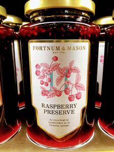 ルビー色のイチ押し!【ラズベリー木苺・プリザーブ340g】フォートナム&メイソン~英国で愛されるジャムのプチプチ果実感を