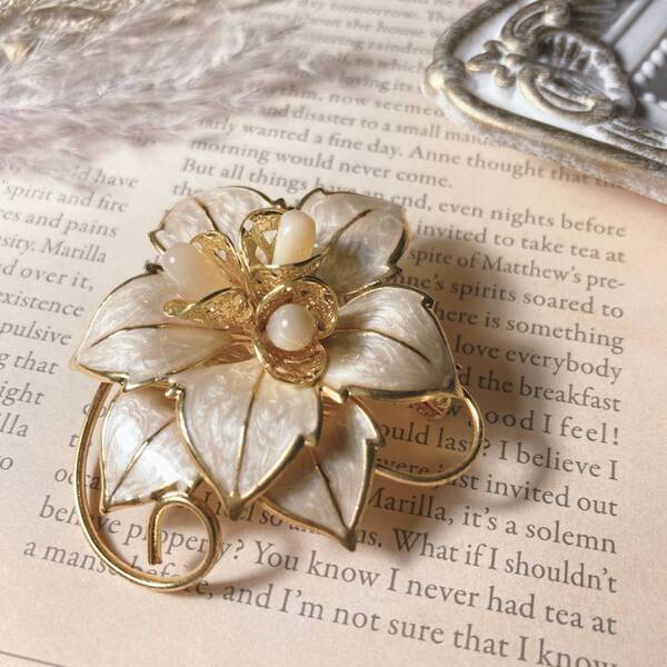 ブローチ ゴールド お花 ビンテージ Golden Pearl flower Brooch Yellow Gold japan Vintage0003