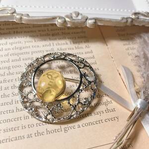 ビンテージシルバーブローチ　カラーストーン　イエロー　太陽　silver Brooch　yellow sun　japan Vintage 0026