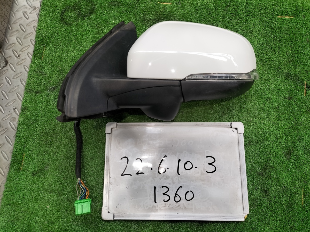 ヤフオク! - ドアミラー(外装 ボルボ用)の中古品・新品・未使用品一覧