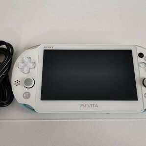 動作品 SONY ソニー PlayStation Vita PCH-2000 Wi-Fiモデル ライトブルー/ホワイト